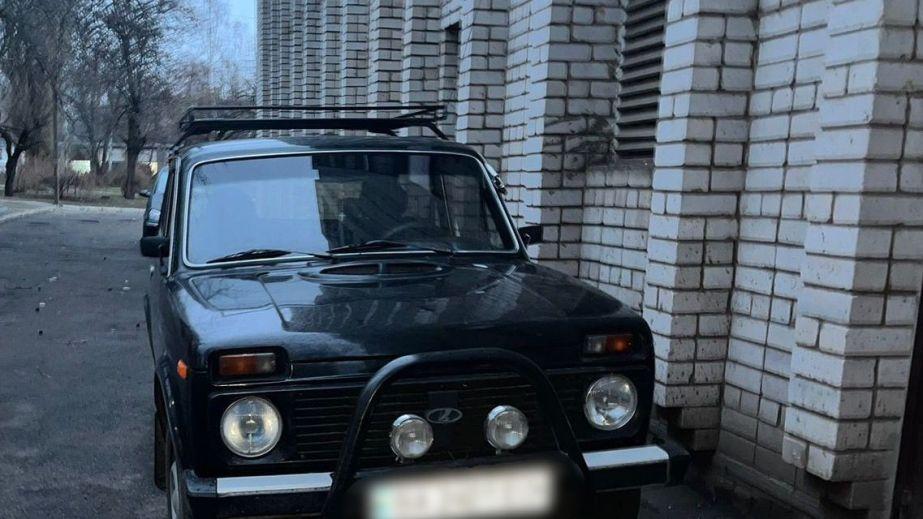 В Никополе мужчина похитил оружие и боеприпасы из автомобиля военных (ФОТО)