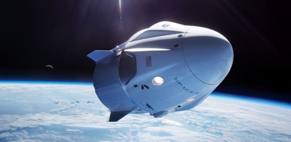 Космический корабль Crew Dragon / © SpaceX